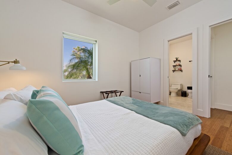 Oceanfront Estate in the Space Coast w/heated pool and 2 villas - Indialantic, Florida