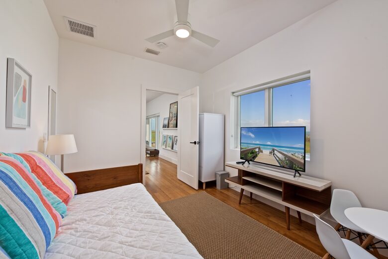 Oceanfront Estate in the Space Coast w/heated pool and 2 villas - Indialantic, Florida
