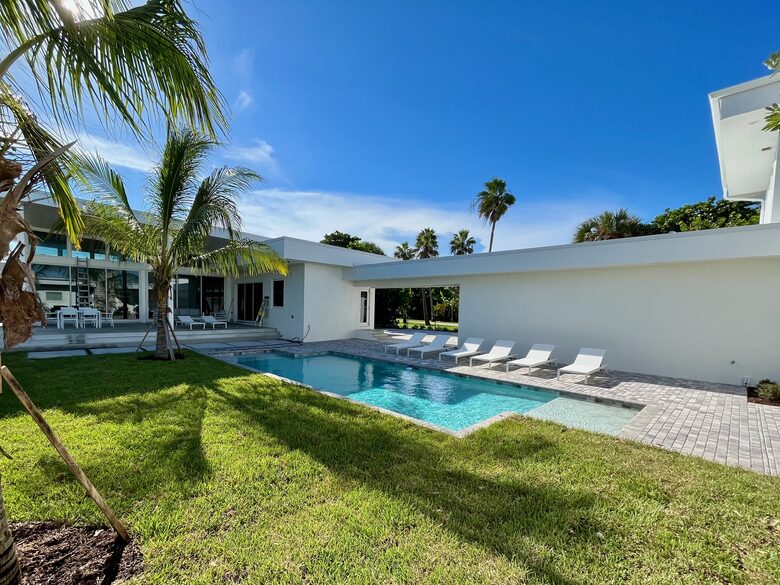 Oceanfront Estate in the Space Coast w/heated pool and 2 villas - Indialantic, Florida