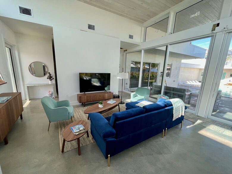 Oceanfront Estate in the Space Coast w/heated pool and 2 villas - Indialantic, Florida