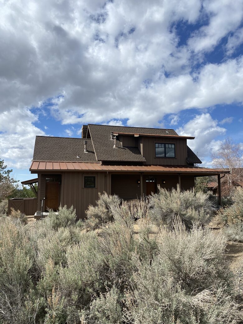 Sage Canyon Luxury 2BR Cabin - Powell Butte, Oregon