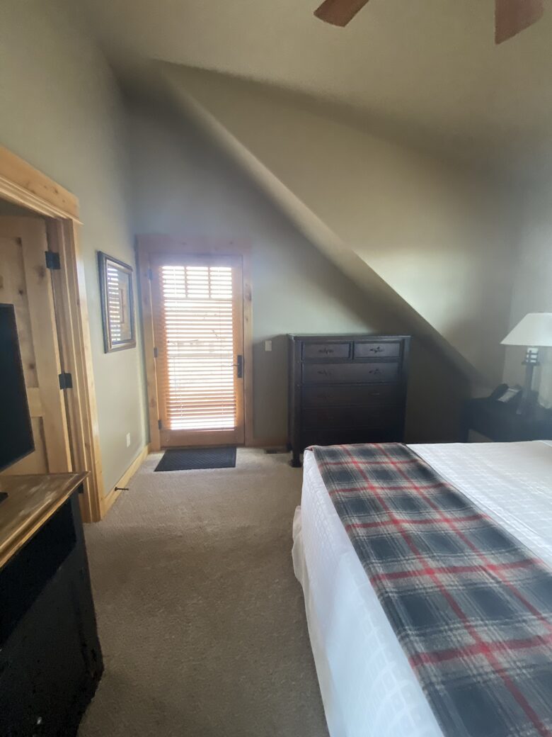 Sage Canyon Luxury 2BR Cabin - Powell Butte, Oregon