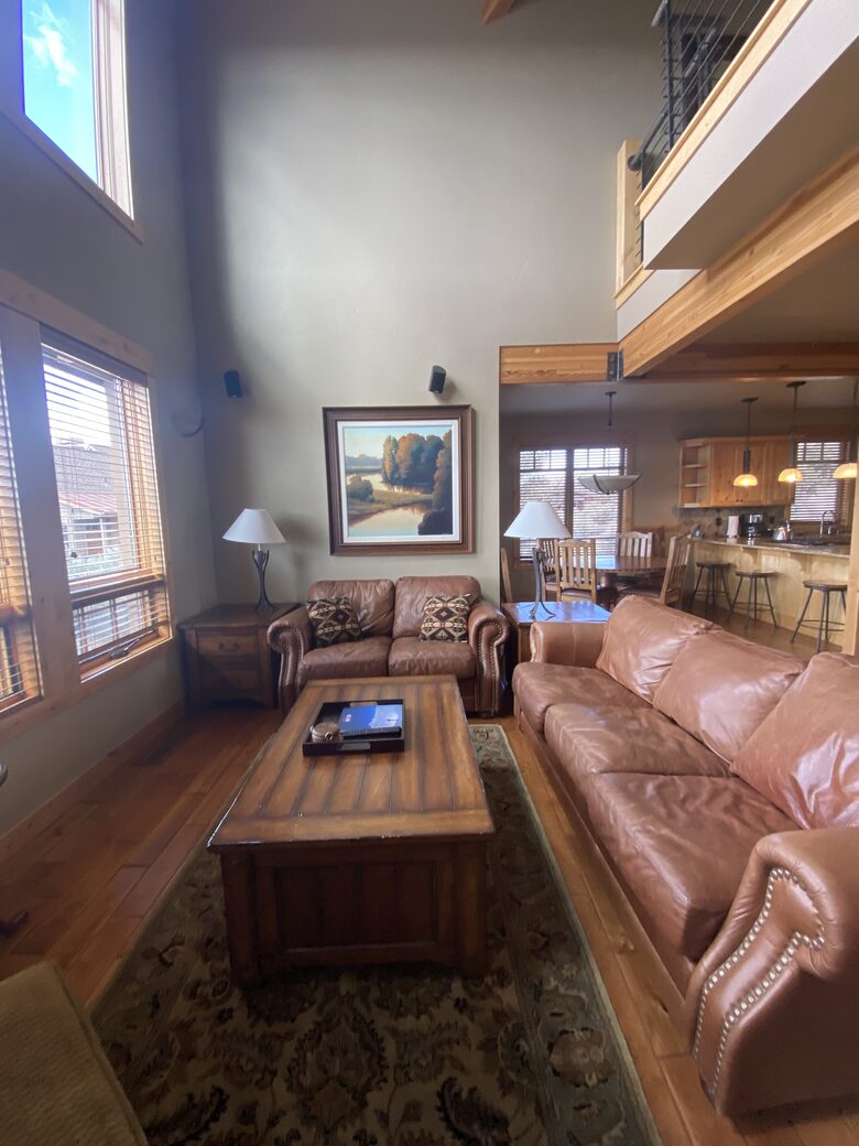 Sage Canyon Luxury 2BR Cabin - Powell Butte, Oregon