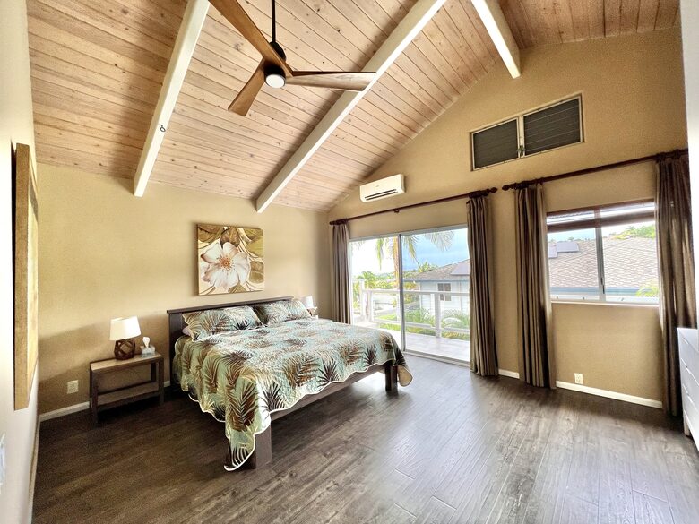Panoramic Ocean Views with a Pool, Hot Tub & A/C - Kailua-Kona, Hawaii