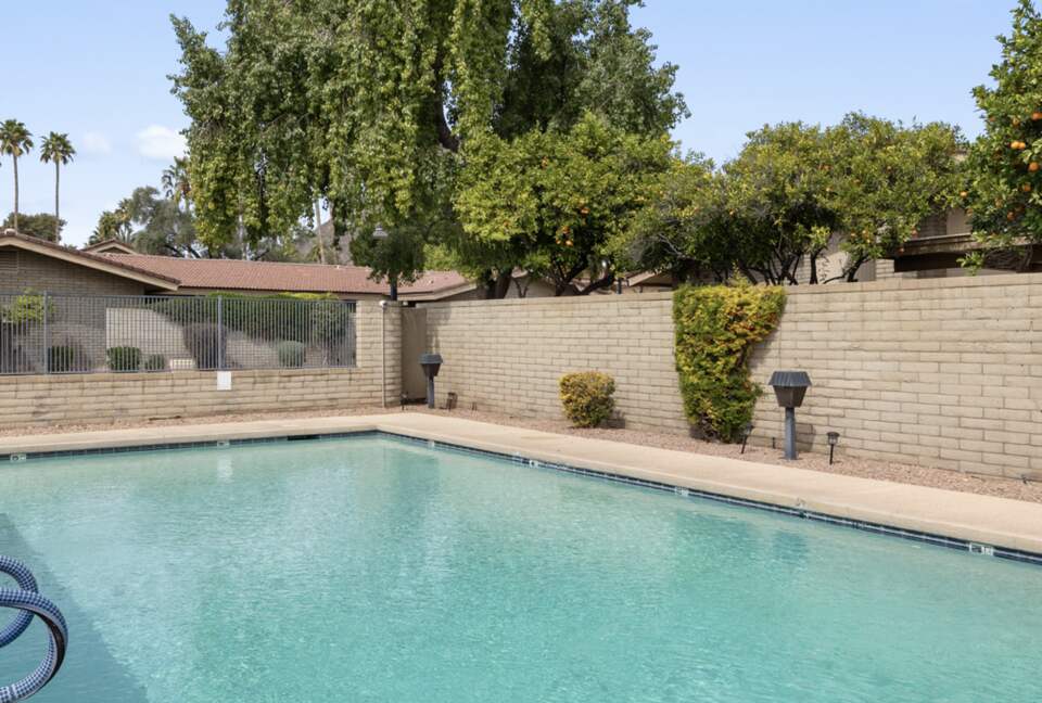 Old Town Scottsdale Gated Retreat |  With Pool, Tennis, Walk to Fashion Square - Scottsdale, Arizona
