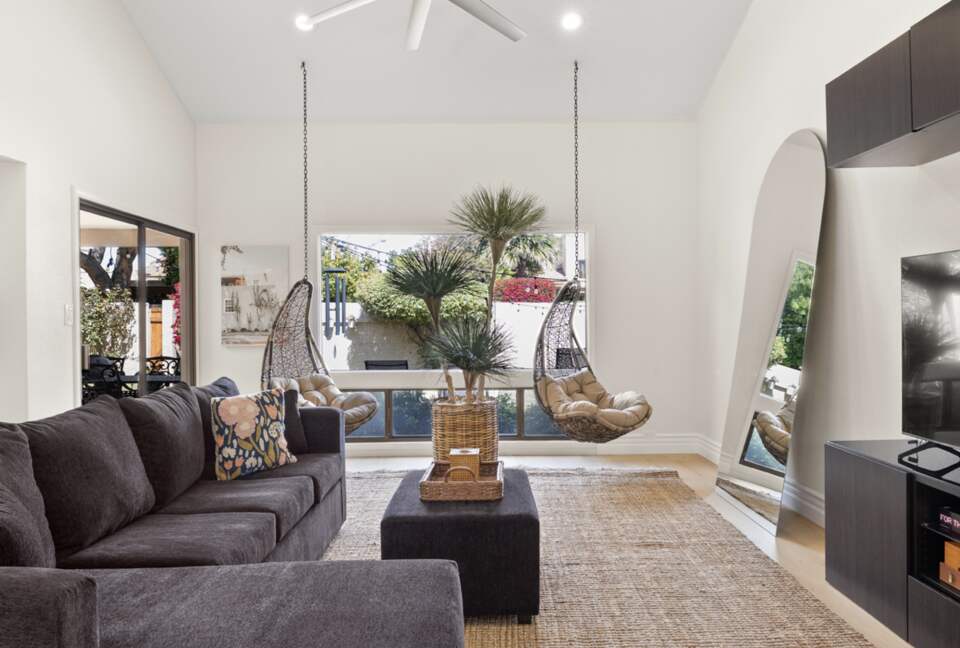 Old Town Scottsdale Gated Retreat |  With Pool, Tennis, Walk to Fashion Square - Scottsdale, Arizona