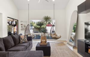 Old Town Scottsdale Gated Retreat |  With Pool, Tennis, Walk to Fashion Square - Scottsdale, Arizona