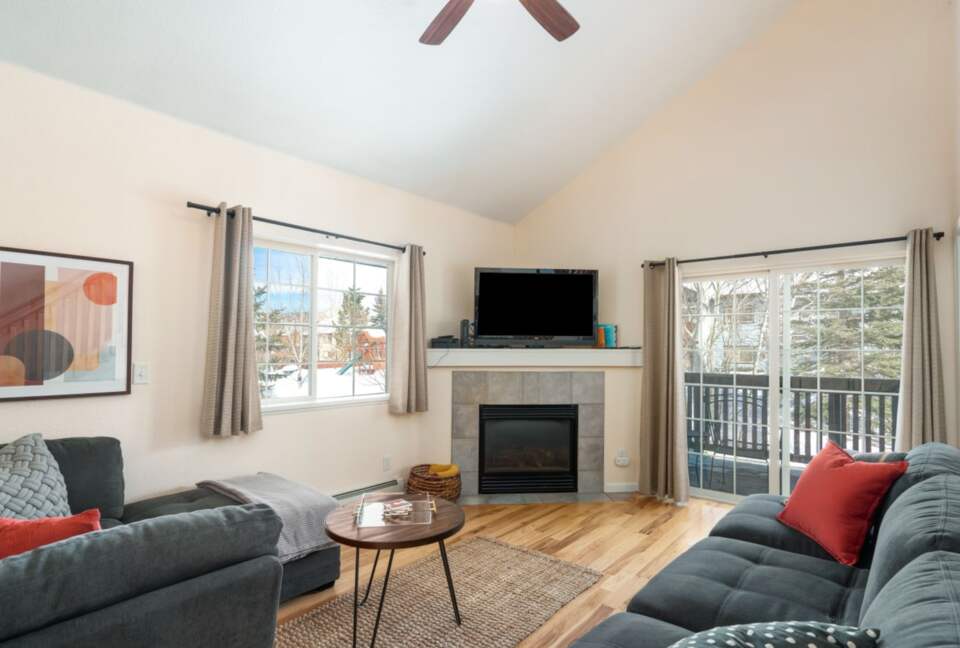Cozy and Chic Steamboat Springs Condo - Steamboat Springs, Colorado