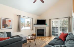 Cozy and Chic Steamboat Springs Condo - Steamboat Springs, Colorado