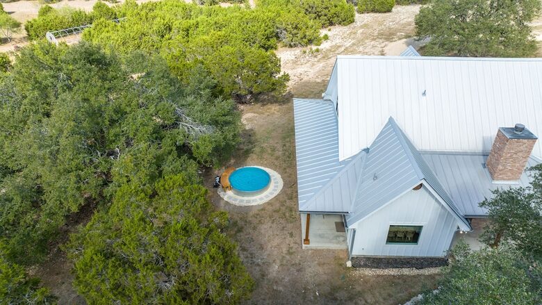 12 Acre Designer Farmhouse in TX Wine Country! - Stonewall, Texas