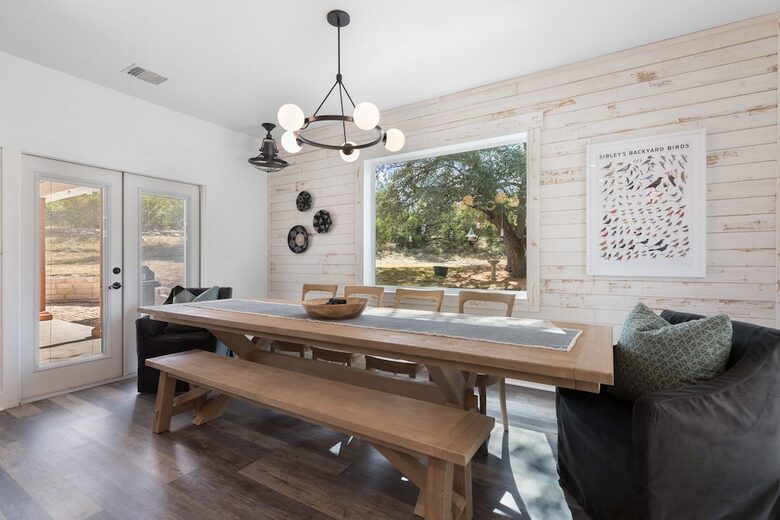 12 Acre Designer Farmhouse in TX Wine Country! - Stonewall, Texas