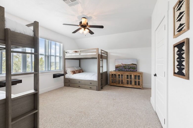 12 Acre Designer Farmhouse in TX Wine Country! - Stonewall, Texas