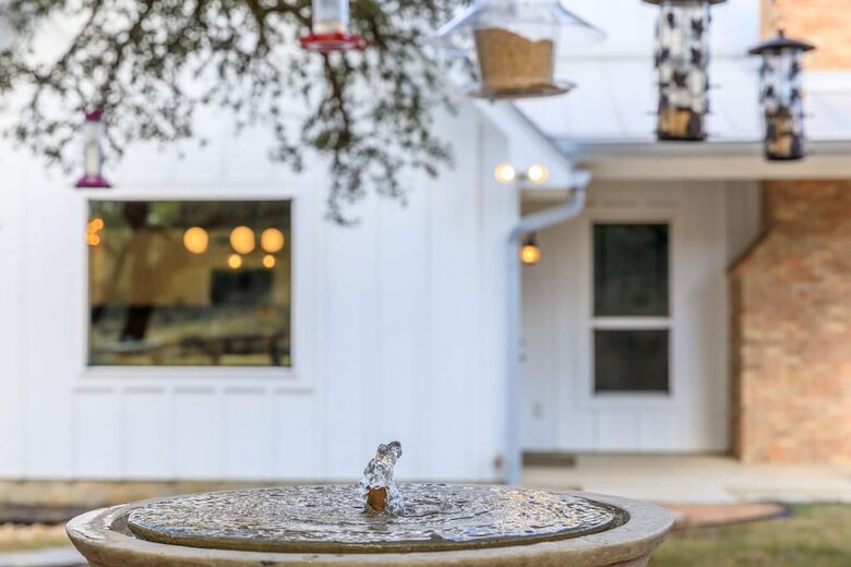 12 Acre Designer Farmhouse in TX Wine Country! - Stonewall, Texas