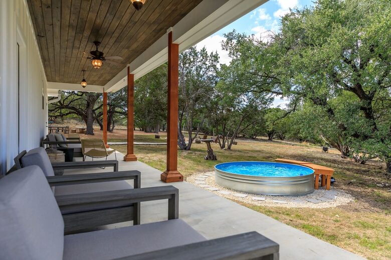 12 Acre Designer Farmhouse in TX Wine Country! - Stonewall, Texas