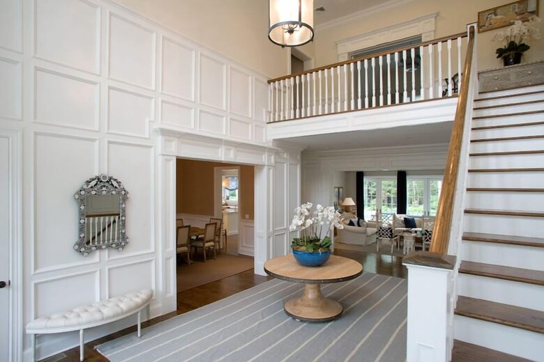 Southampton Masterpiece with a Pool + Sauna - Southampton, New York