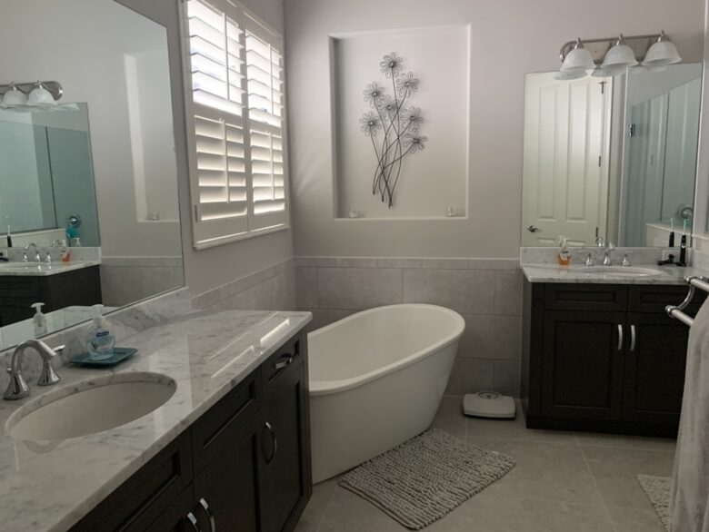 Modern Bungalow with Private Pool in a Luxury Resort Style Community - Fort Myers, Florida