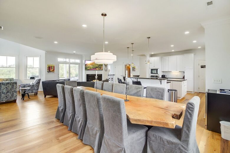 Isle of Palms Happy Place | Gorgeous 2nd Row Home w/ Pool, Hot Tub, Games, Dog Friendly - Isle of Palms, South Carolina