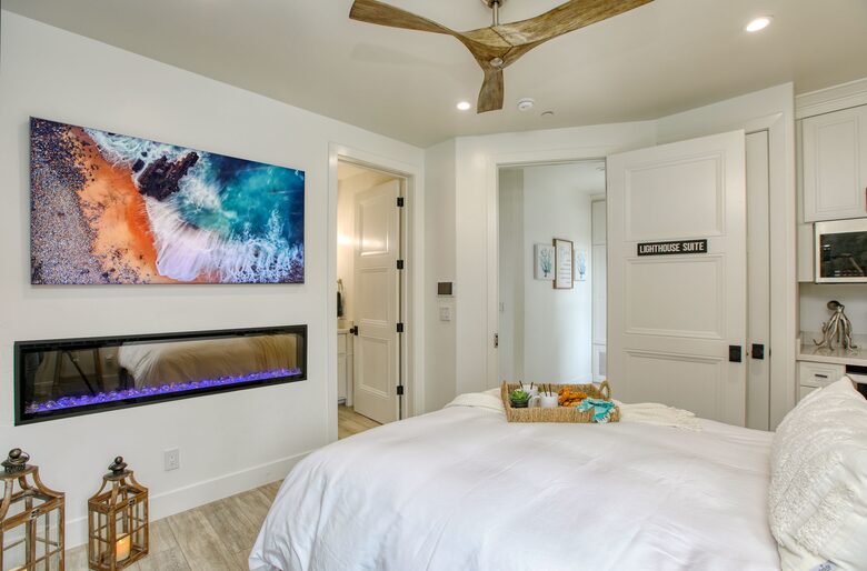 Cobbo's Beach House | With hot tubs, views, and just steps to the beach! - Avila Beach, California