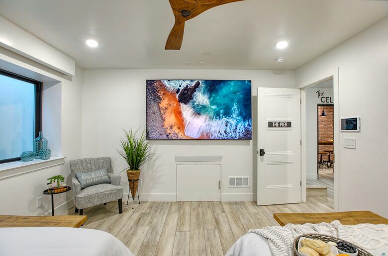 Cobbo's Beach House | With hot tubs, views, and just steps to the beach! - Avila Beach, California