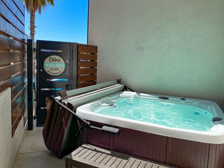 Cobbo's Beach House | With hot tubs, views, and just steps to the beach! - Avila Beach, California