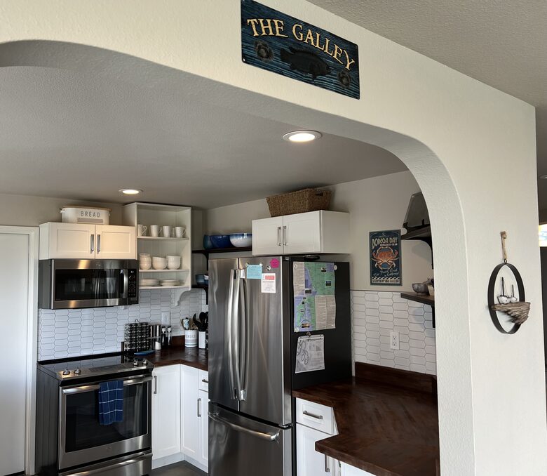 Entrance to kitchen from dining room.