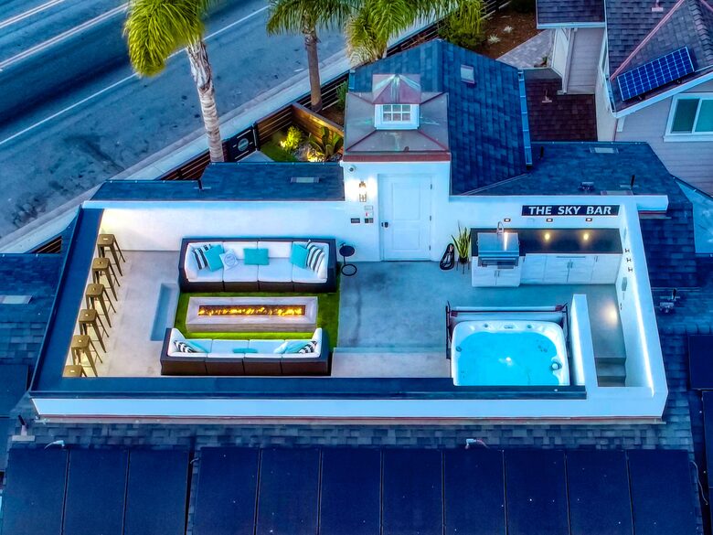 Cobbo's Beach House | With hot tubs, views, and just steps to the beach! - Avila Beach, California