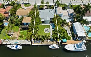 Beach Cottage Waterfront Gem - Fort Lauderdale, Florida