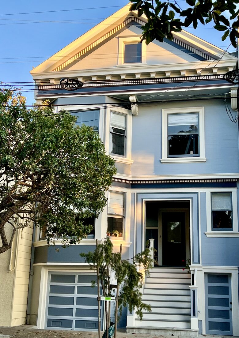 Charming Sunny Victorian | With a Gorgeous Chef's kitchen and backyard - San Francisco, California