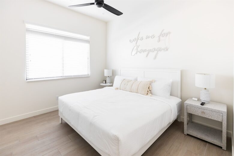 The Palmly , Hot tub, Fire Pit, Close to Old Town! - Scottsdale, Arizona