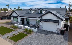 The Palmly , Hot tub, Fire Pit, Close to Old Town! - Scottsdale, Arizona