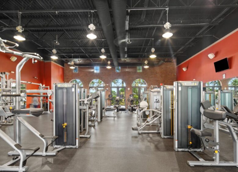 Modern Bungalow with Private Pool in a Luxury Resort Style Community - Fort Myers, Florida