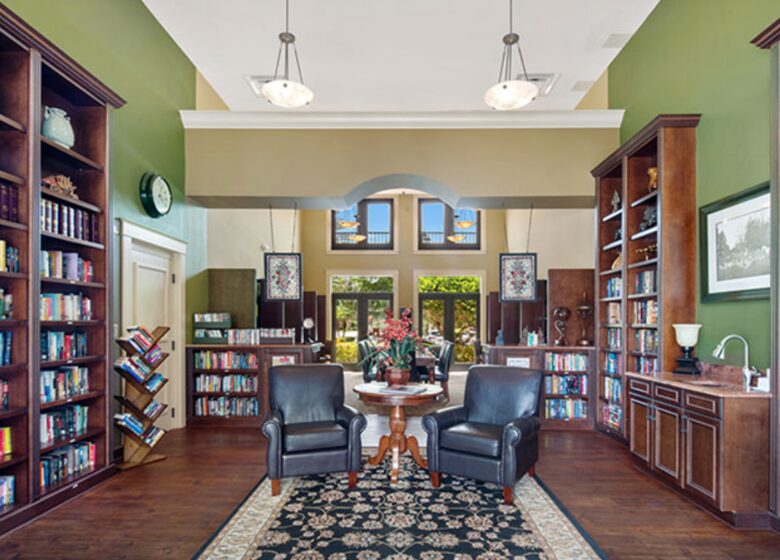 Modern Bungalow with Private Pool in a Luxury Resort Style Community - Fort Myers, Florida