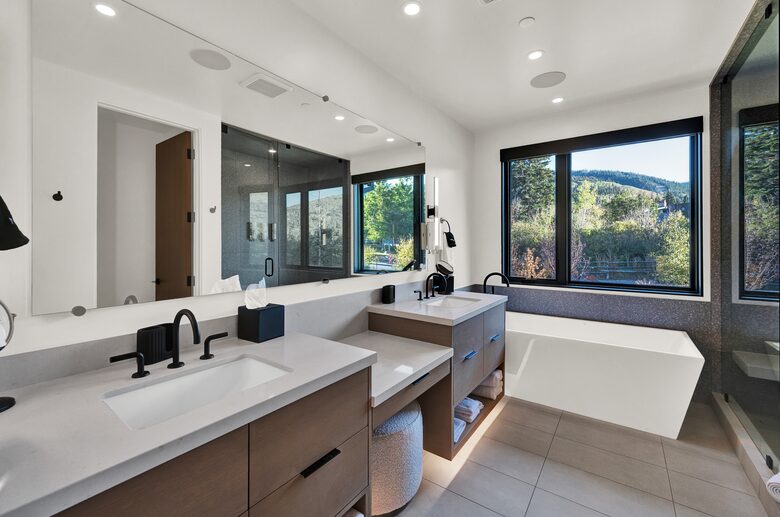 Luxury Ski-In Townhome | With Private Hot Tub - Park City, Utah