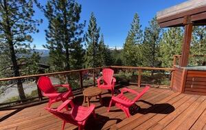 Spacious Mountain Home with Gorgeous Views - Truckee, California