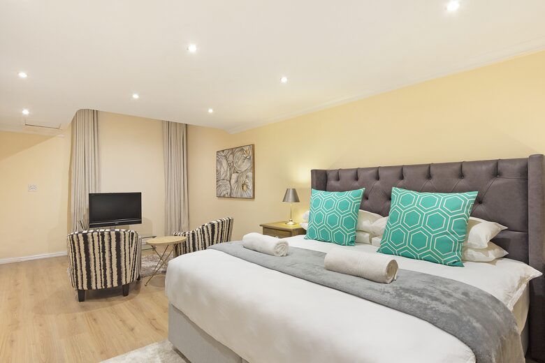 Two Luxury Villas | Lyonesse & Lyons Den - Cape Town, South Africa