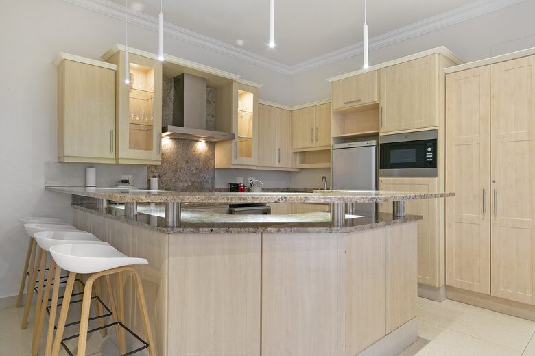 Two Luxury Villas | Lyonesse & Lyons Den - Cape Town, South Africa