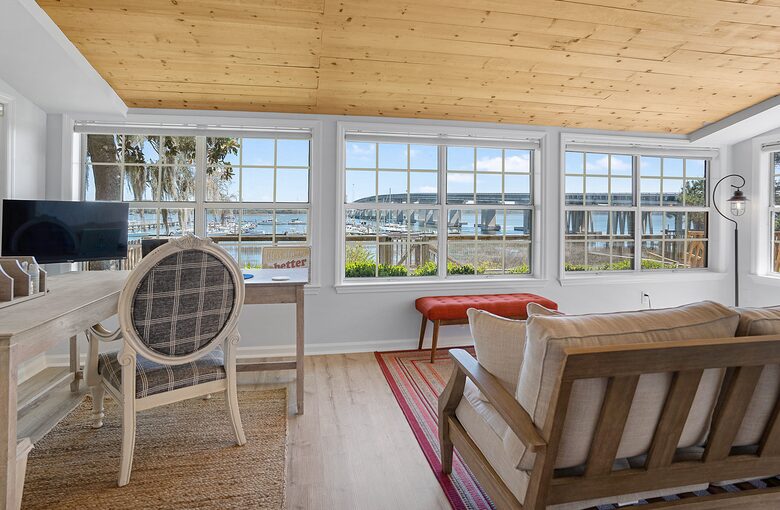High Tides Riverfront Cottage - Port Royal, South Carolina