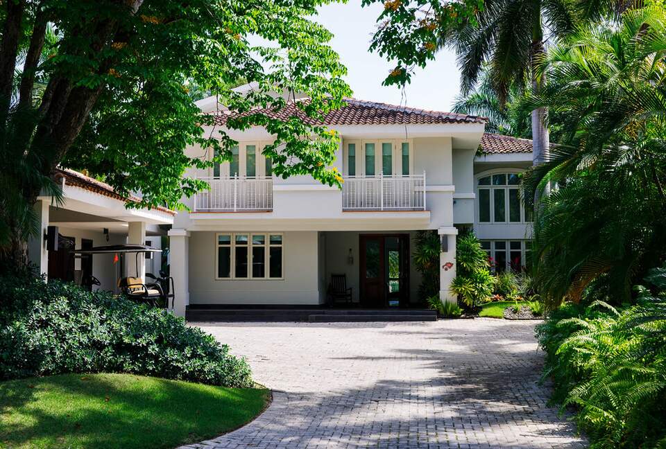 Dorado Beach 4 Bedroom House with Access to Ritz-Carlton Resort Amenities - Dorado, Puerto Rico