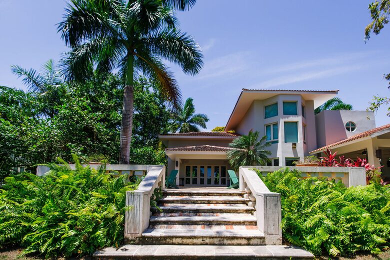 Dorado Beach 4 Bedroom House with Access to Ritz-Carlton Resort Amenities - Dorado, Puerto Rico