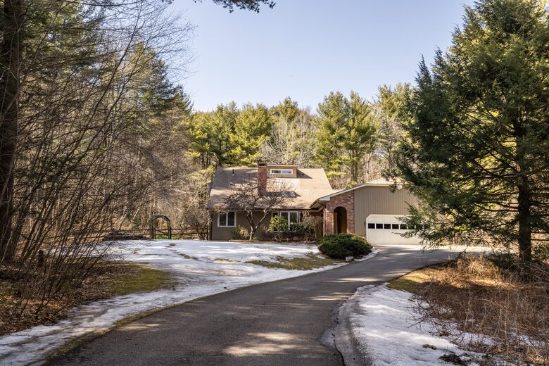 Stunning Luxury Home with a Pool - Great Barrington, Massachusetts