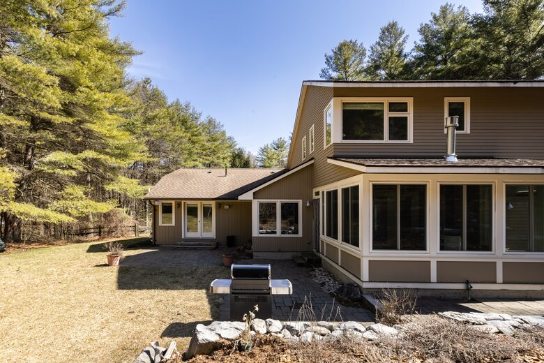 Stunning Luxury Home with a Pool - Great Barrington, Massachusetts