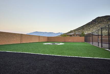 Modern Family-Friendly House | Fun Backyard Private Pool & Pickleball - Hurricane, Utah