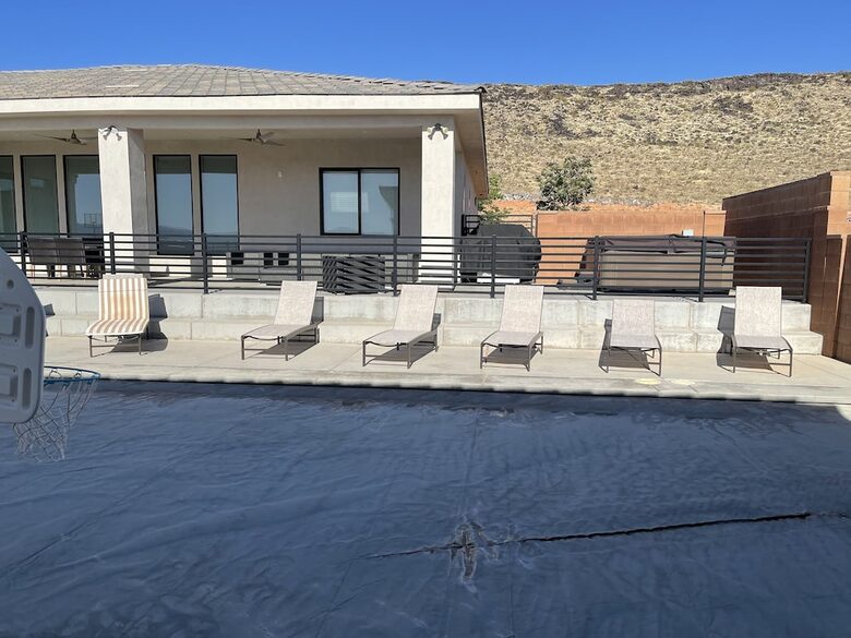 Modern Family-Friendly House | Fun Backyard Private Pool & Pickleball - Hurricane, Utah