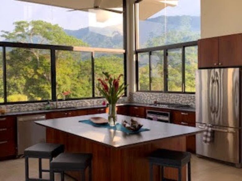 Casa Cascada Panoramic Views and Expansive kitchen - Ojochal, Costa Rica