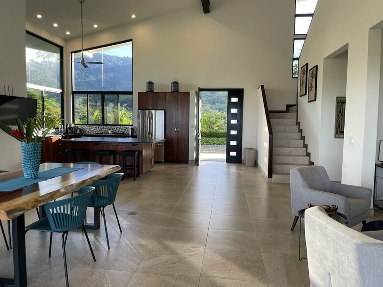 Casa Cascada Panoramic Views and Expansive kitchen - Ojochal, Costa Rica