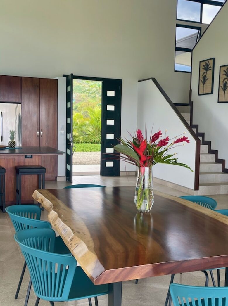 Casa Cascada Panoramic Views and Expansive kitchen - Ojochal, Costa Rica