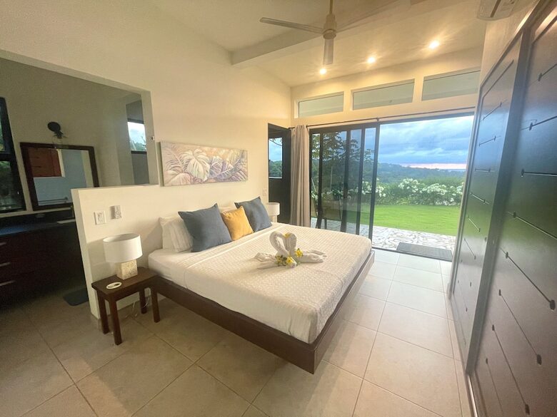 First floor master king bedroom