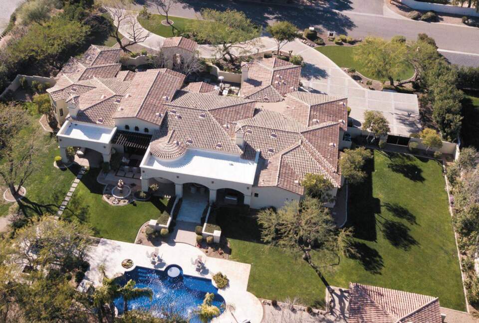Stunning Estate at the Base of Camelback Mountain - Paradise Valley, Arizona