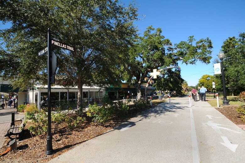 Quaint Bungalow just off Main Street - Dunedin, Florida