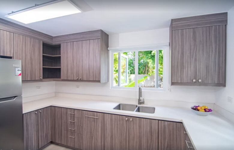Modern kitchen